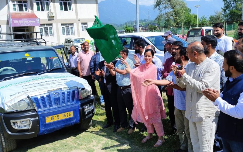 DC Kupwara flags off the inaugural event of Viksit Krishi Sankalp Abhiyan