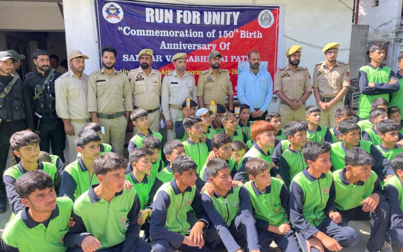 Kupwara Police Organises “Run for Unity” at Kralpora
