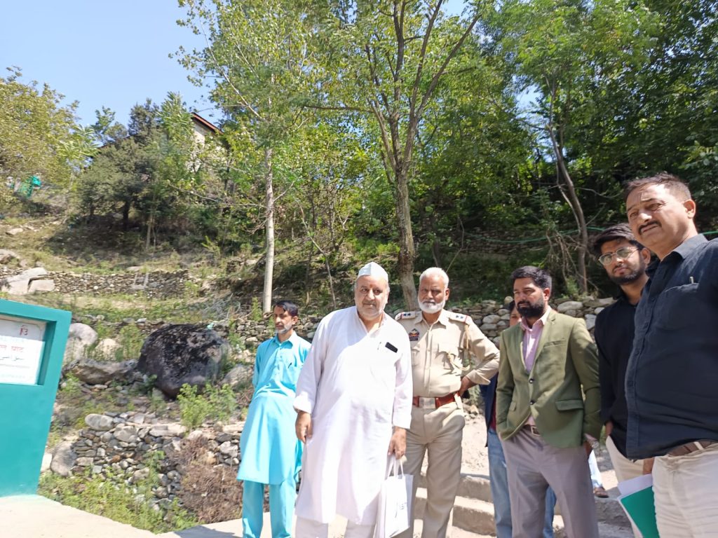 SDM Karnah Reviews Arrangements for Sharda Diwas at Historic Sharda Yatra Temple, Teetwal